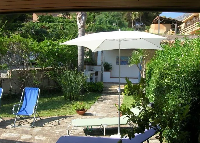 Scopello Beach 度假居 *